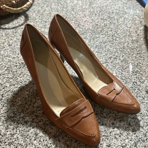 DRESSY SHOES SIZE 6.5